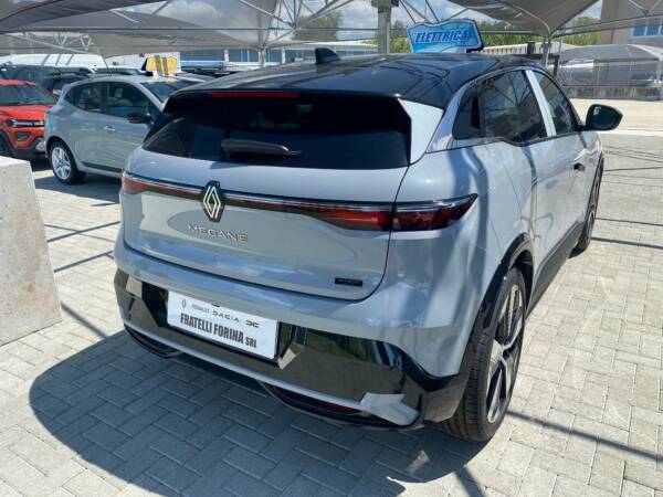 Renault Megane E-Tech - immagine 3