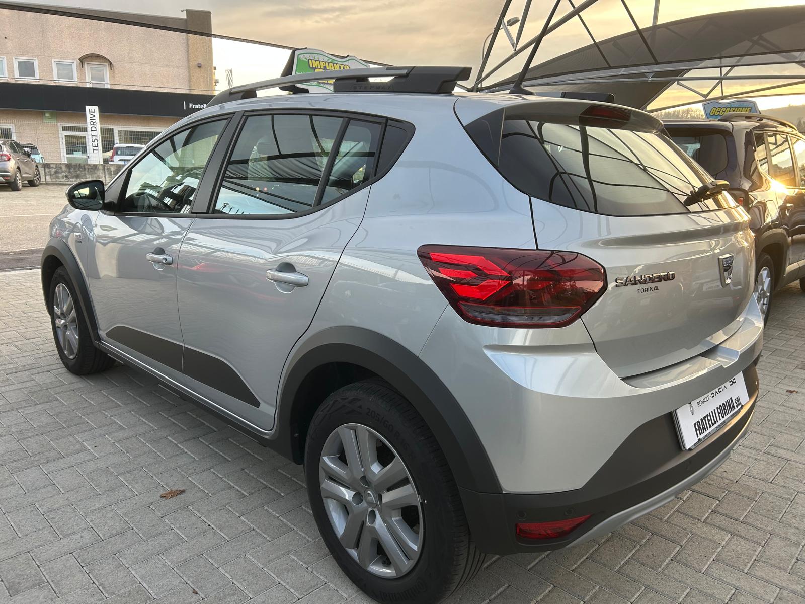 Dacia Sandero Stepway Comfort - immagine 4