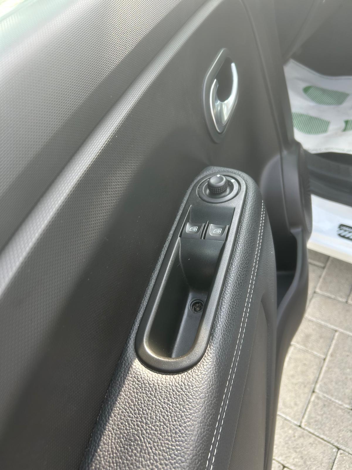 Renault Twingo Electric E-tech Urban & Night - immagine 7