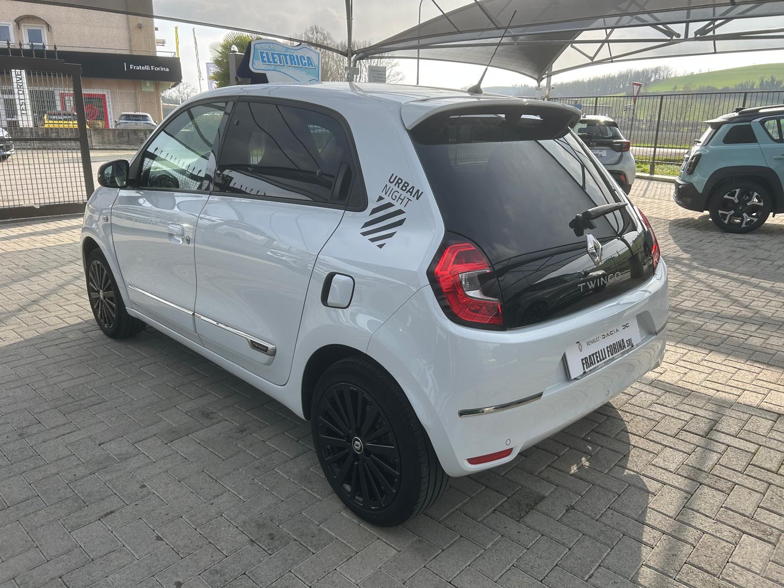 Renault Twingo Electric E-tech Urban & Night - immagine 4