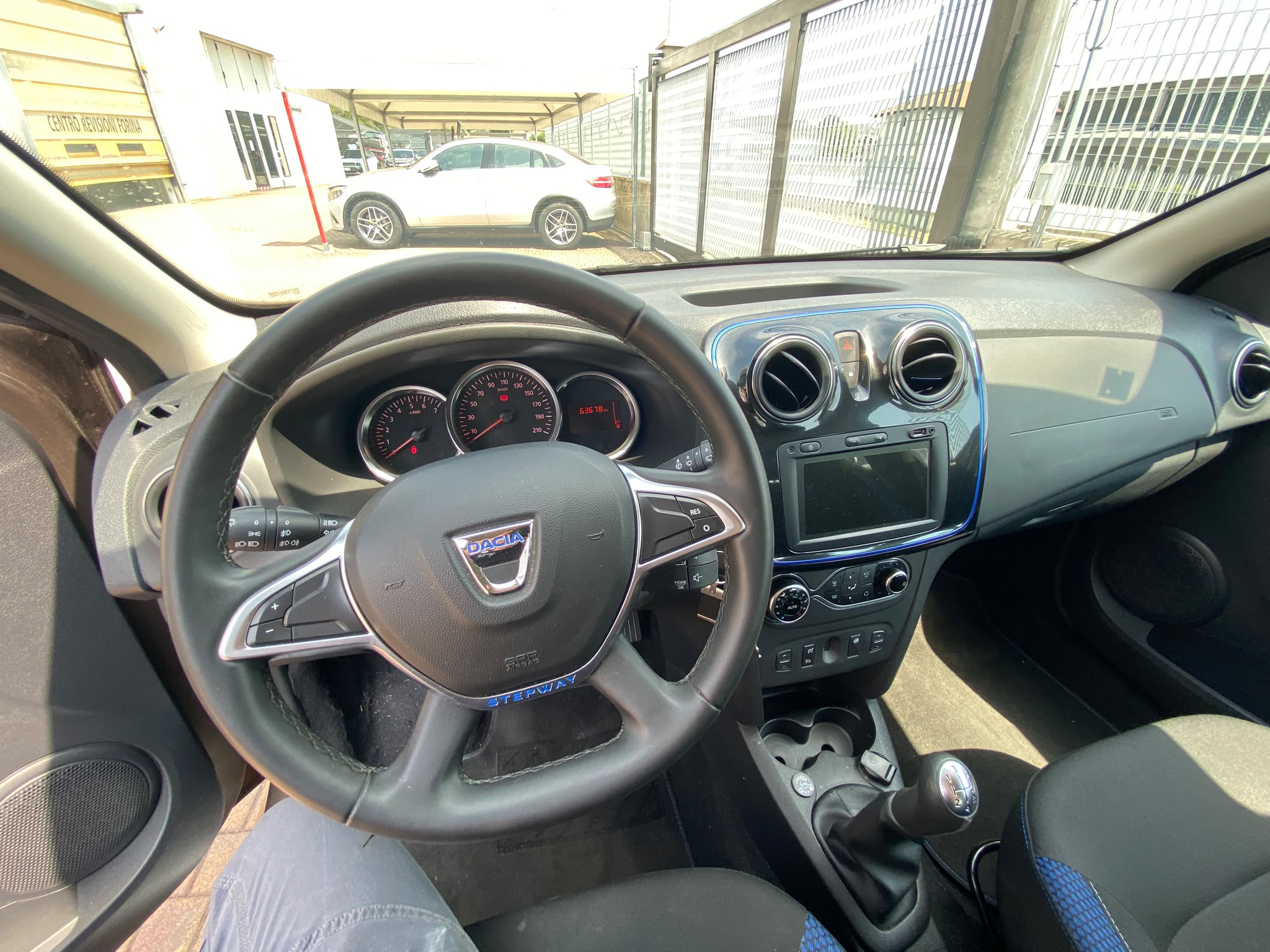 Dacia Sandero Stepway 15Th anniversary - immagine 4