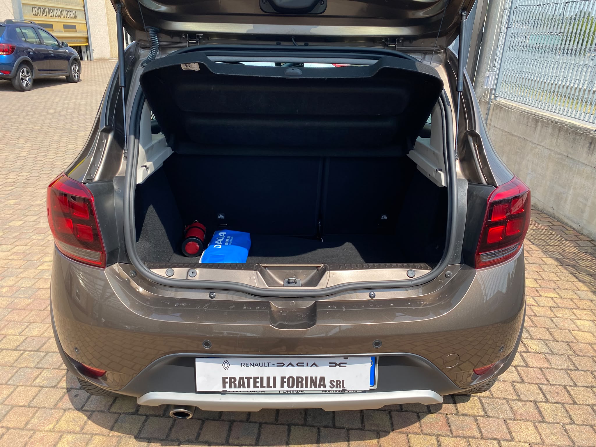Dacia Sandero Stepway 15Th anniversary - immagine 7