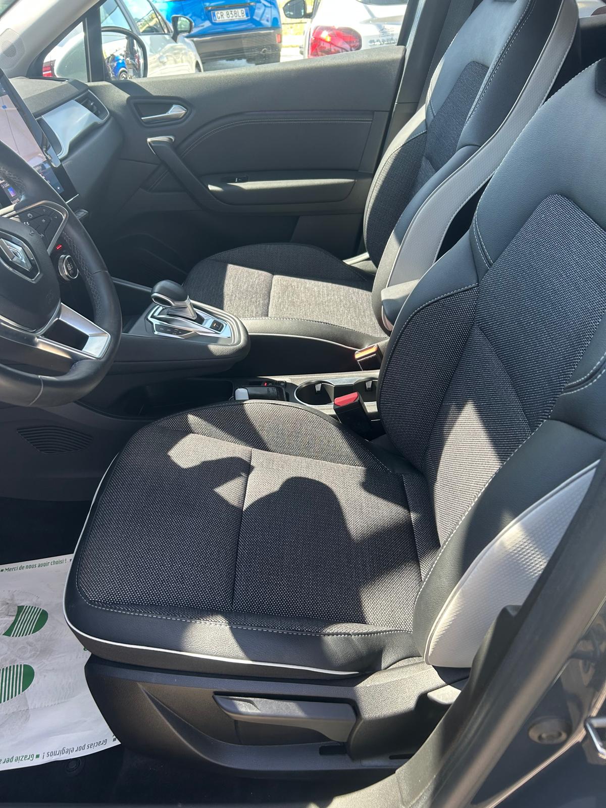 Renault Captur Intense - immagine 8
