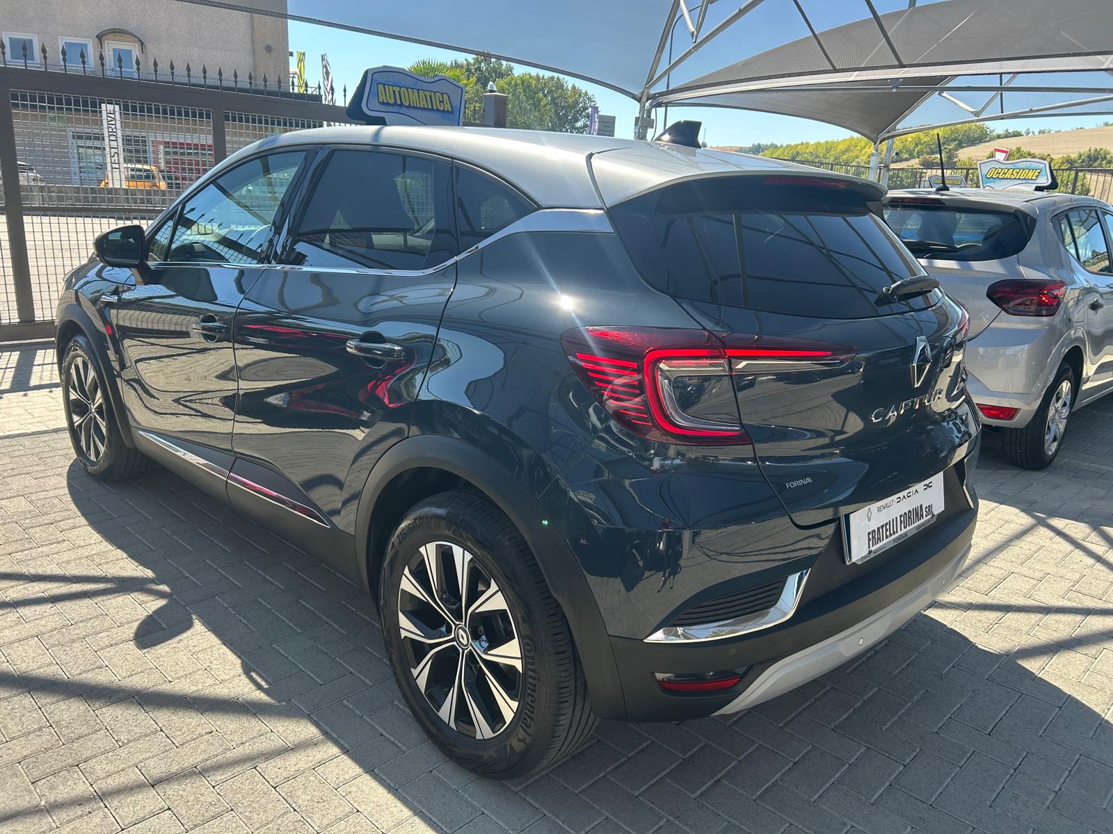 Renault Captur Intense - immagine 9