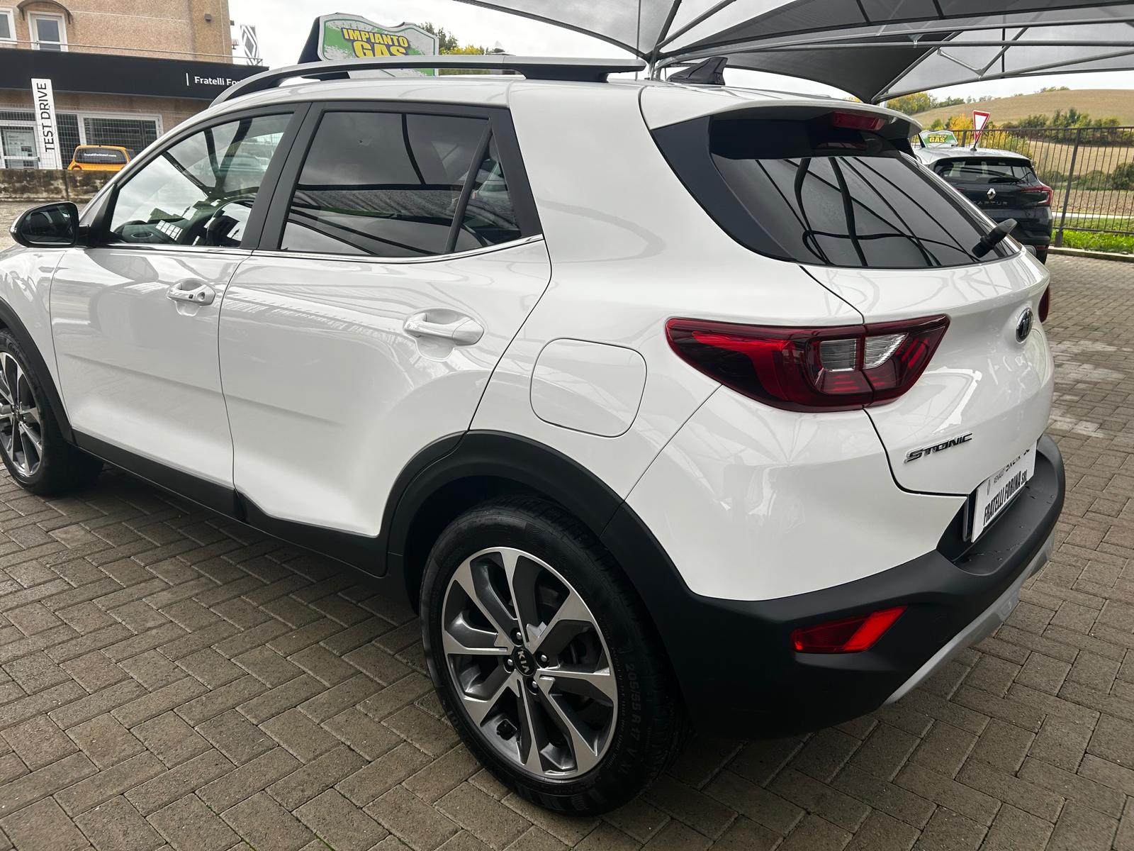 Kia Stonic Design Pack - immagine 4